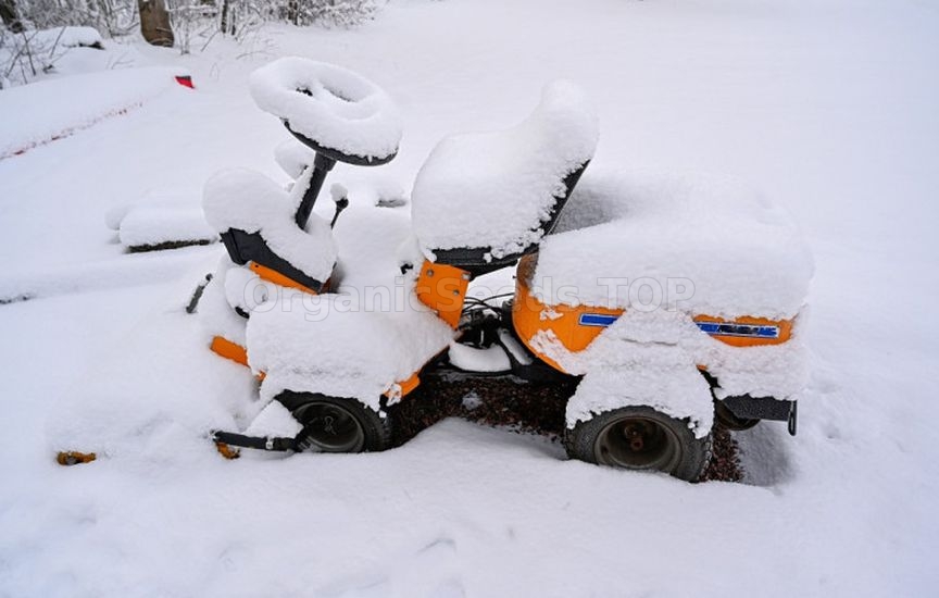 How to store tools and equipment in winter