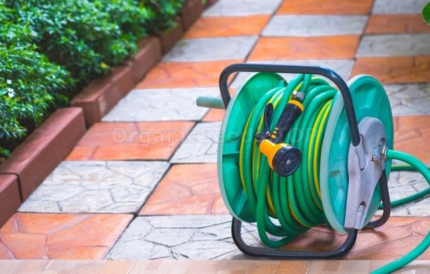 How to store hoses, tools, and garden furniture How to store hoses, tools, and garden furniture